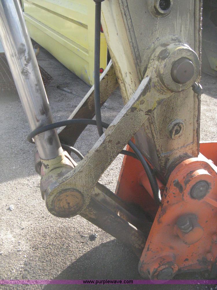 image for item E3321 1995 Komatsu PC220LC excavator