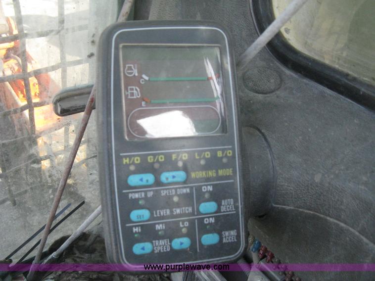 image for item E3321 1995 Komatsu PC220LC excavator