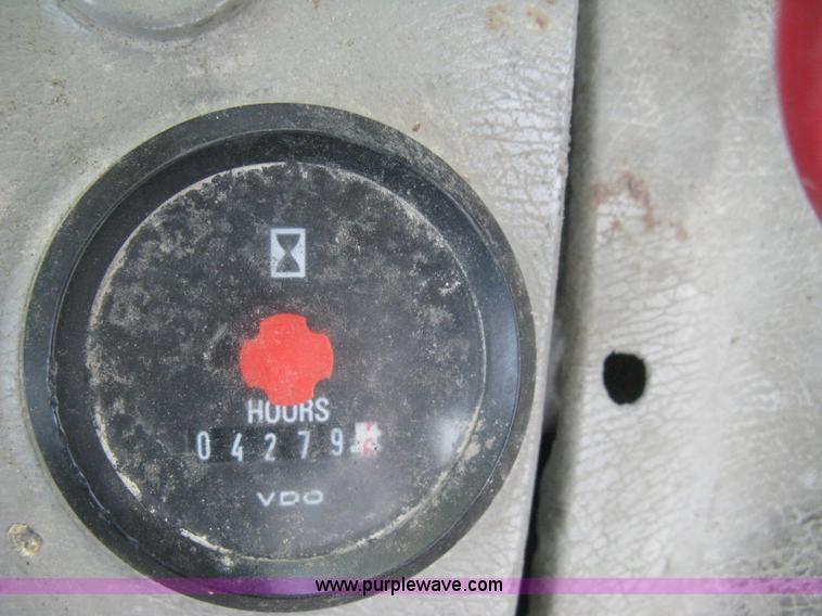 image for item E3321 1995 Komatsu PC220LC excavator