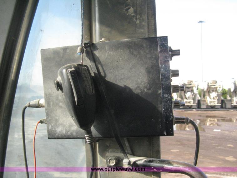 image for item E3321 1995 Komatsu PC220LC excavator