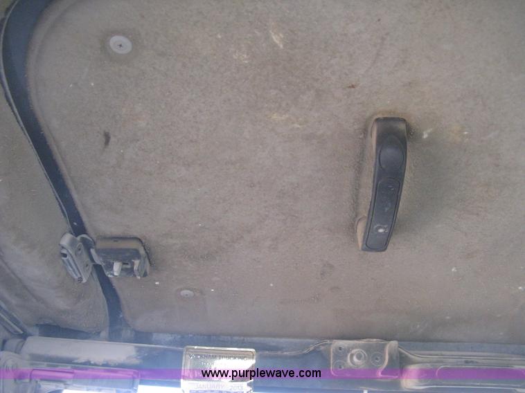 image for item E3321 1995 Komatsu PC220LC excavator