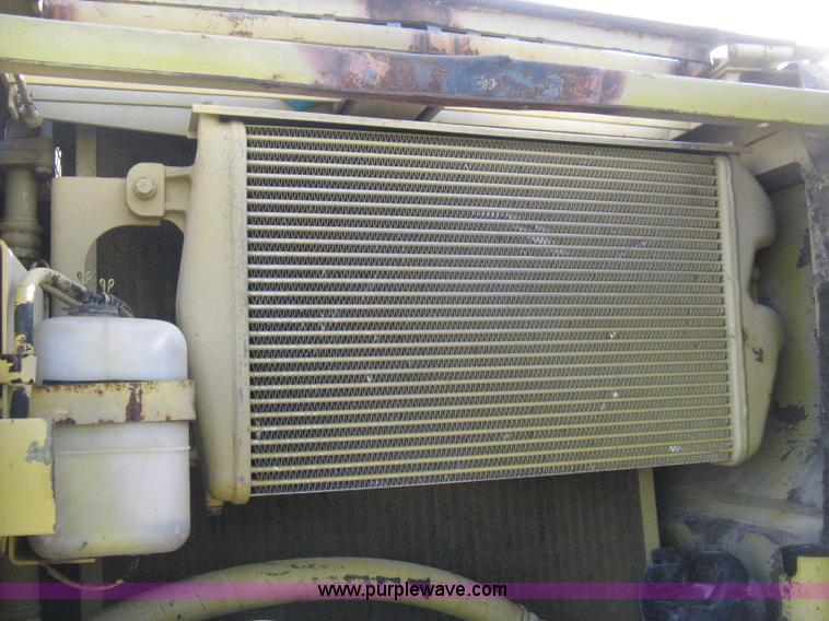 image for item E3321 1995 Komatsu PC220LC excavator