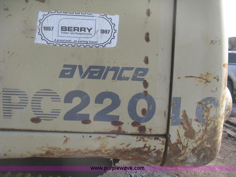 image for item E3321 1995 Komatsu PC220LC excavator