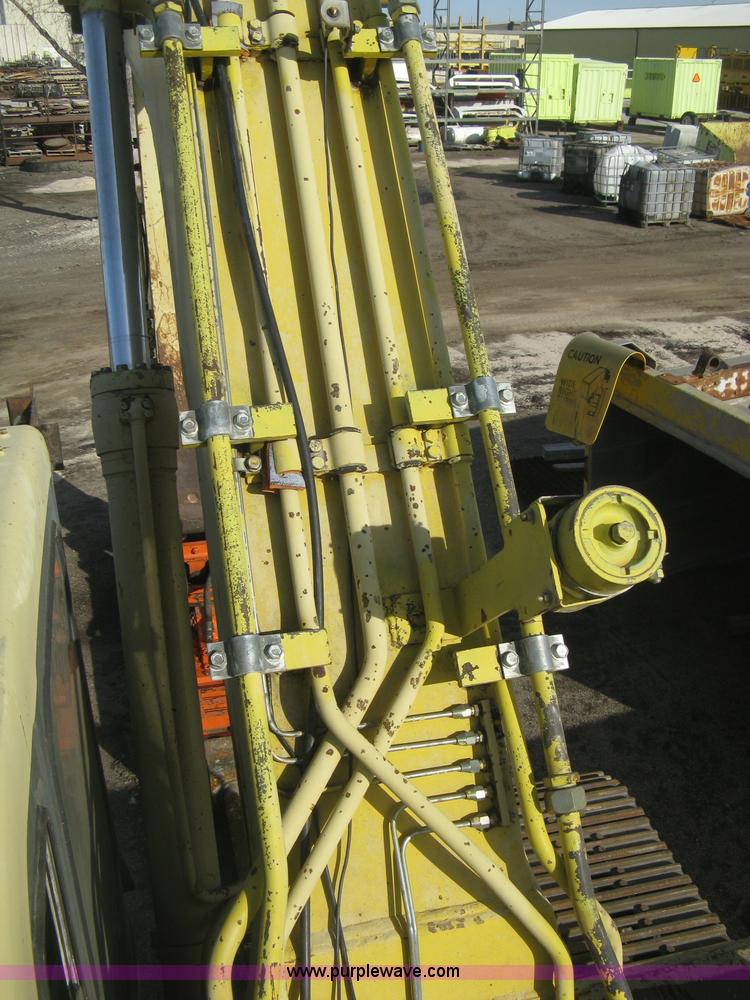 image for item E3321 1995 Komatsu PC220LC excavator