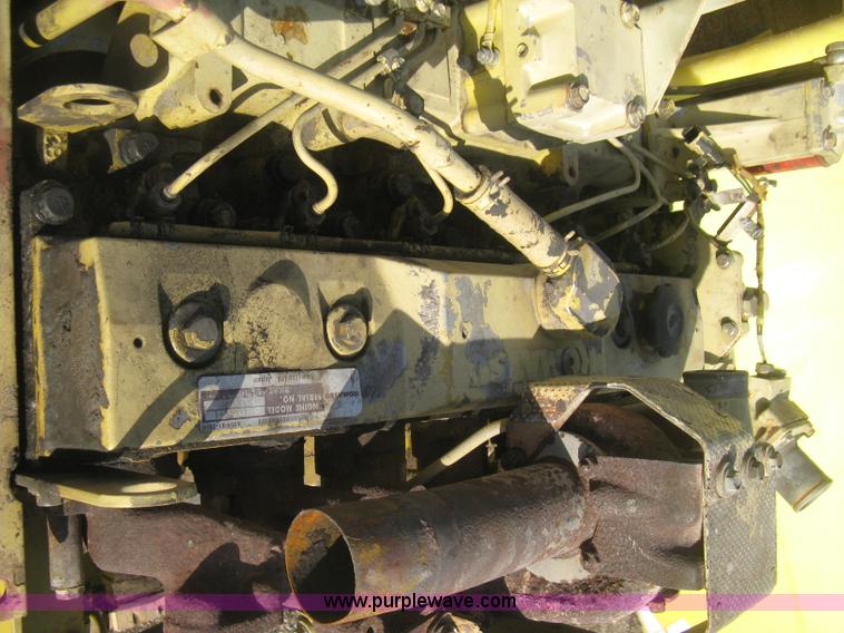 image for item E3321 1995 Komatsu PC220LC excavator