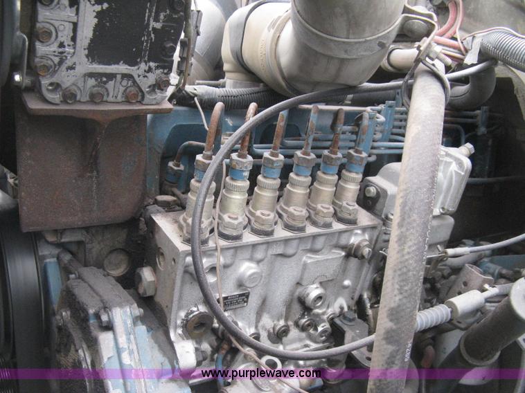 image for item E3373 1995 International 4900 dump truck