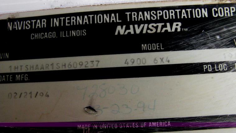 image for item E3373 1995 International 4900 dump truck