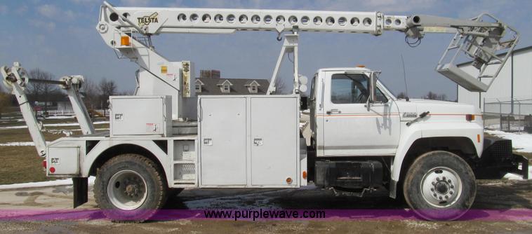 image for item E3840 1991 Ford F800 bucket truck