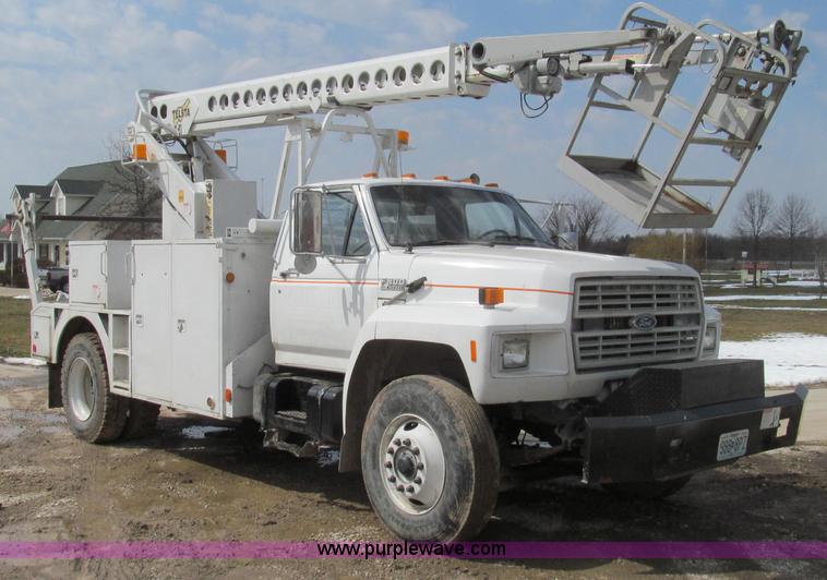 image for item E3840 1991 Ford F800 bucket truck