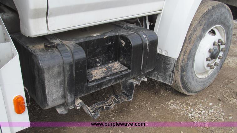 image for item E3840 1991 Ford F800 bucket truck