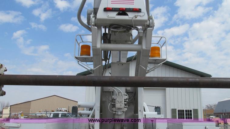 image for item E3840 1991 Ford F800 bucket truck