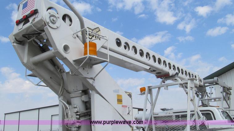 image for item E3840 1991 Ford F800 bucket truck