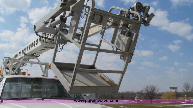 image for item E3840 1991 Ford F800 bucket truck