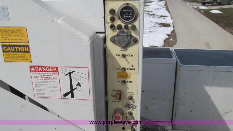 image for item E3840 1991 Ford F800 bucket truck