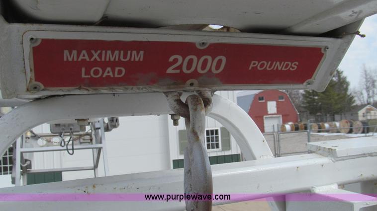 image for item E3840 1991 Ford F800 bucket truck