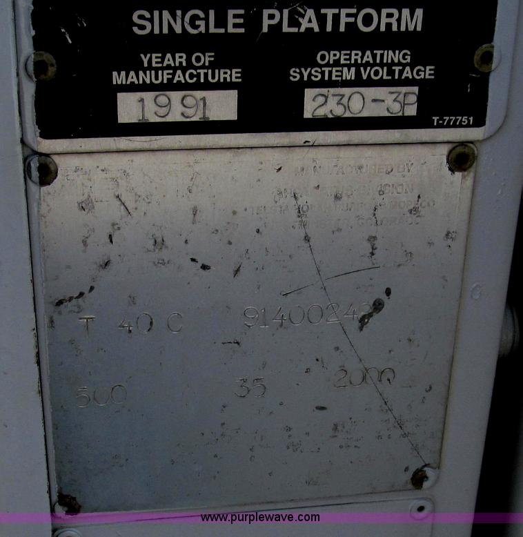 image for item E3840 1991 Ford F800 bucket truck