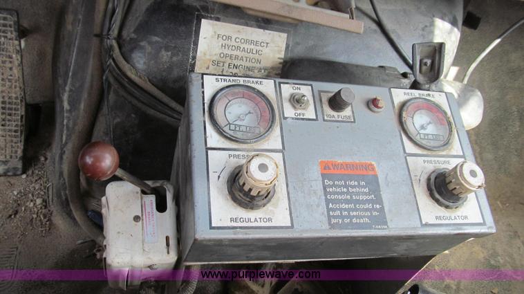 image for item E3840 1991 Ford F800 bucket truck