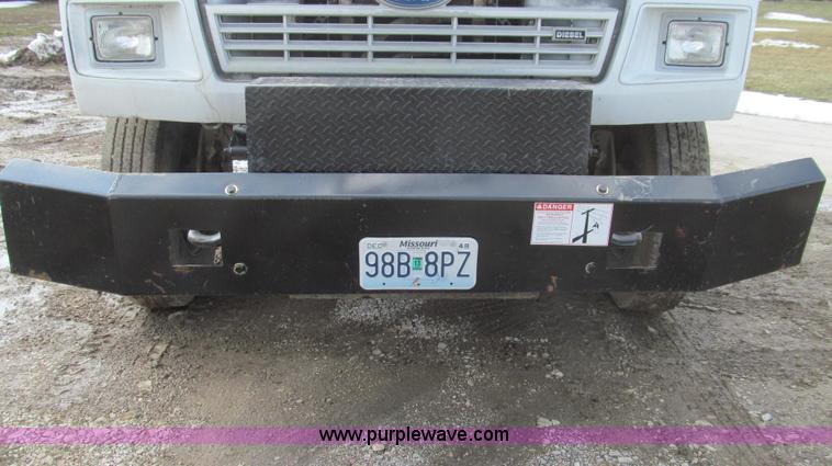 image for item E3840 1991 Ford F800 bucket truck