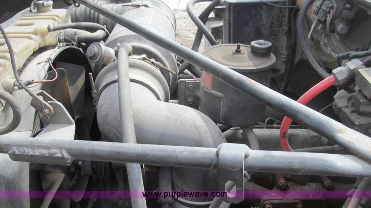 image for item E3840 1991 Ford F800 bucket truck