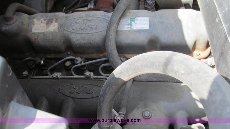 image for item E3840 1991 Ford F800 bucket truck