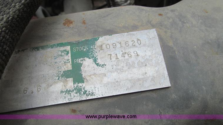 image for item E3840 1991 Ford F800 bucket truck