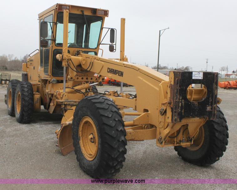 image for item E4315 Champion 720A Series IV articulated motor grader