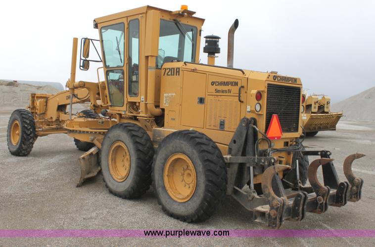 image for item E4315 Champion 720A Series IV articulated motor grader