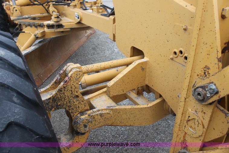 image for item E4315 Champion 720A Series IV articulated motor grader