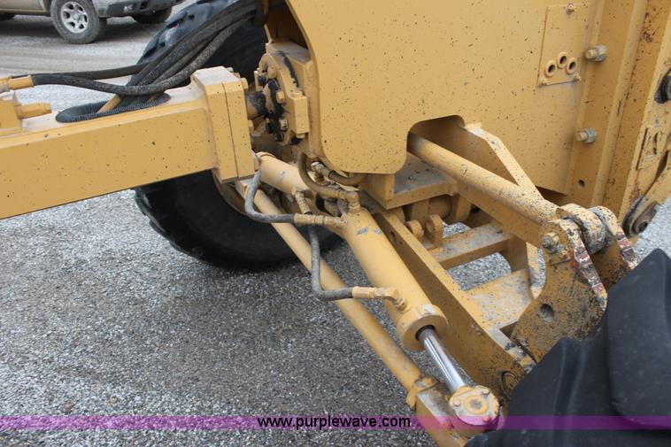 image for item E4315 Champion 720A Series IV articulated motor grader