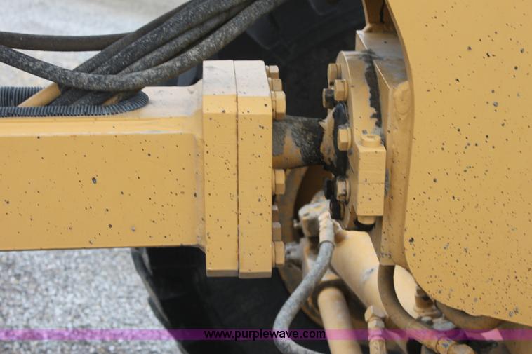 image for item E4315 Champion 720A Series IV articulated motor grader