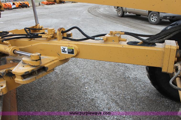 image for item E4315 Champion 720A Series IV articulated motor grader