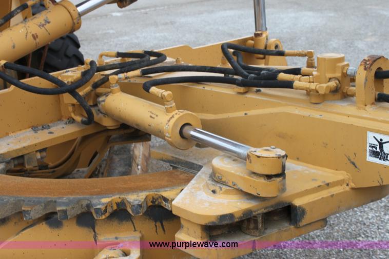 image for item E4315 Champion 720A Series IV articulated motor grader