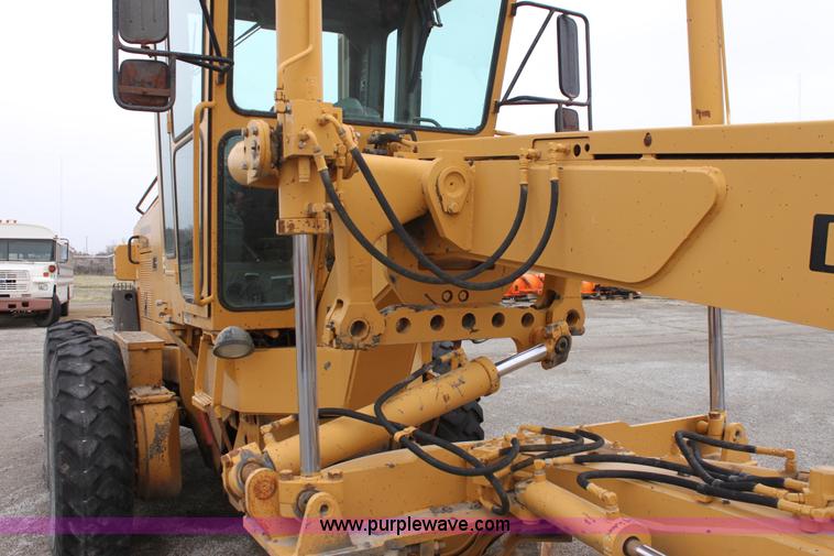 image for item E4315 Champion 720A Series IV articulated motor grader
