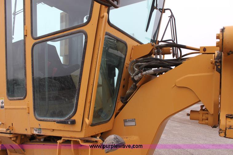 image for item E4315 Champion 720A Series IV articulated motor grader