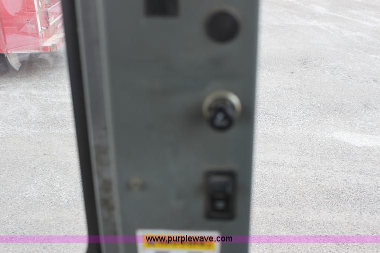 image for item E4315 Champion 720A Series IV articulated motor grader