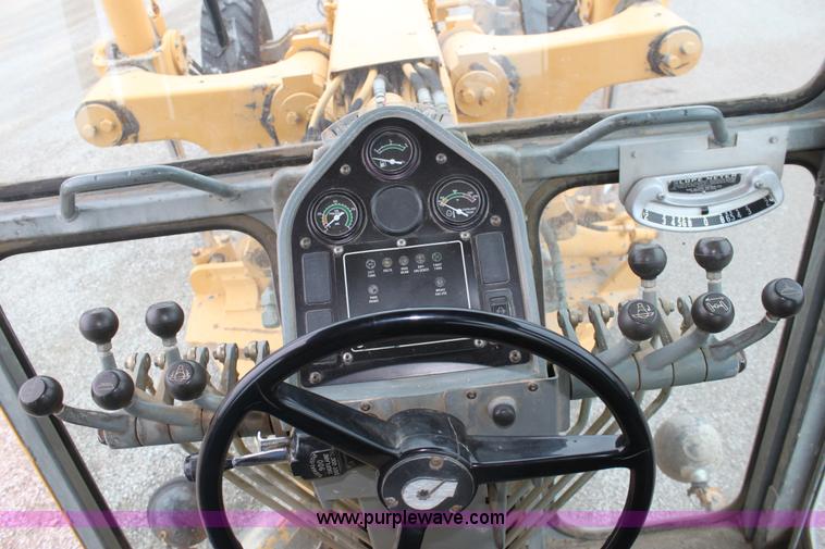 image for item E4315 Champion 720A Series IV articulated motor grader
