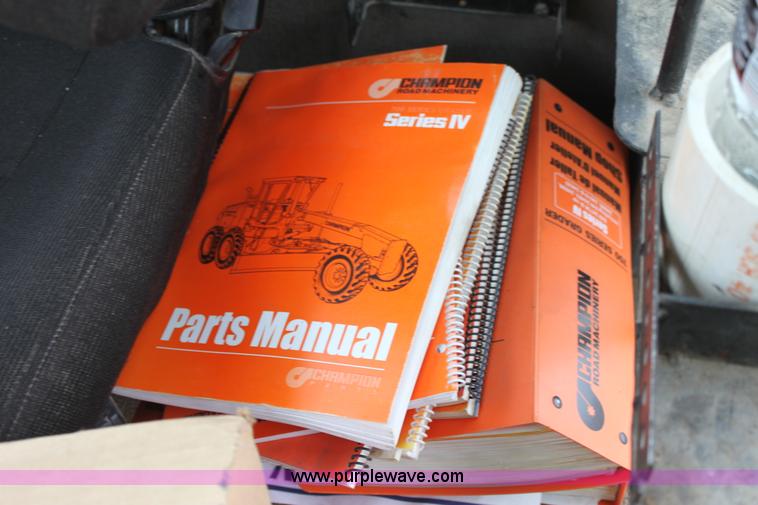 image for item E4315 Champion 720A Series IV articulated motor grader