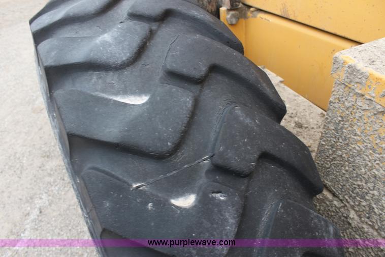 image for item E4315 Champion 720A Series IV articulated motor grader