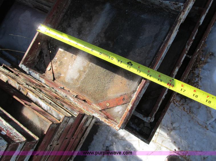 image for item E5023 Symons concrete wall forms