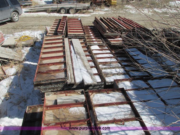 image for item E5023 Symons concrete wall forms