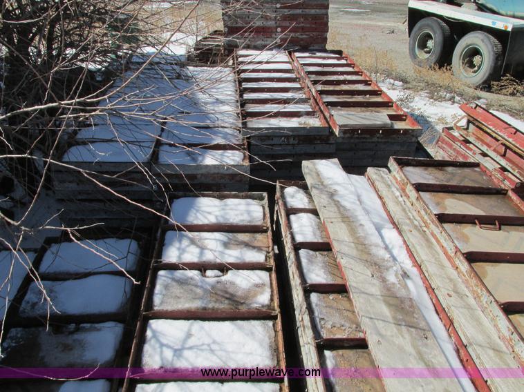 image for item E5023 Symons concrete wall forms