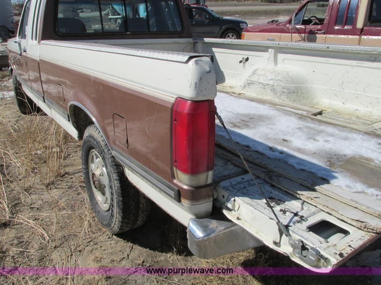 image for item E5025 1990 Ford F250 XLT Lariat SuperCab pickup truck