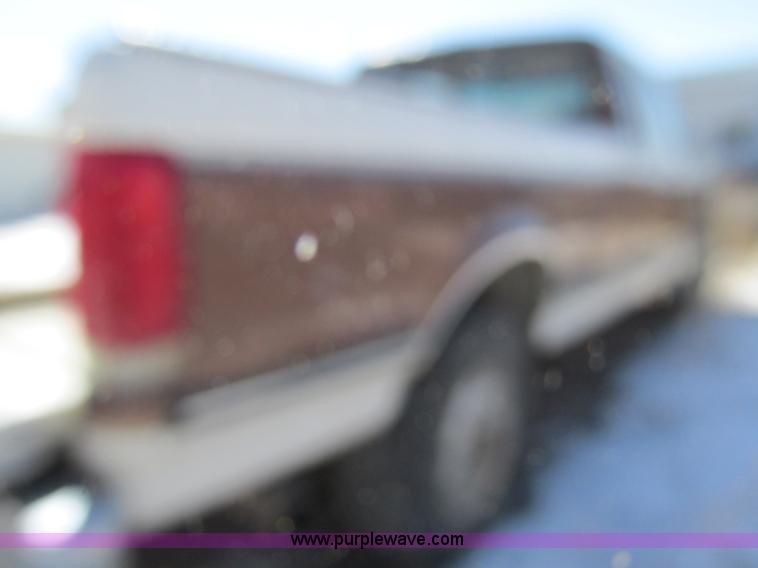 image for item E5025 1990 Ford F250 XLT Lariat SuperCab pickup truck