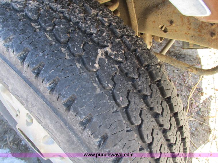 image for item E5025 1990 Ford F250 XLT Lariat SuperCab pickup truck