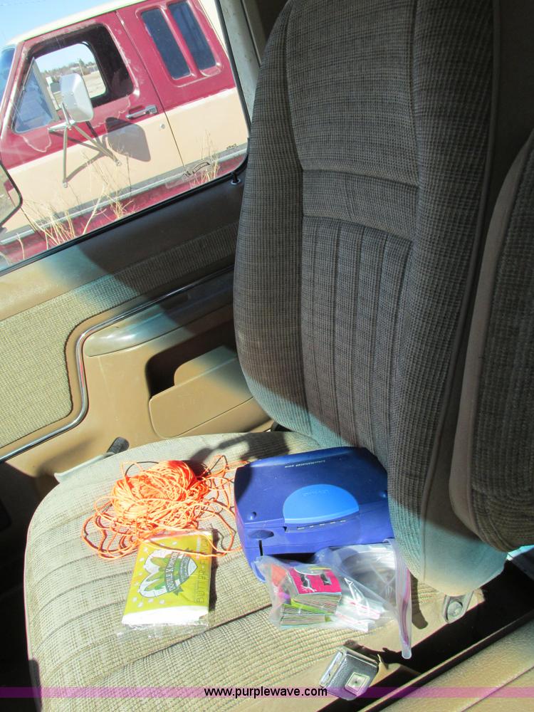 image for item E5025 1990 Ford F250 XLT Lariat SuperCab pickup truck