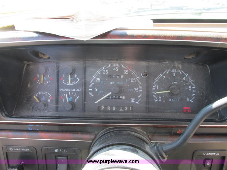 image for item E5025 1990 Ford F250 XLT Lariat SuperCab pickup truck