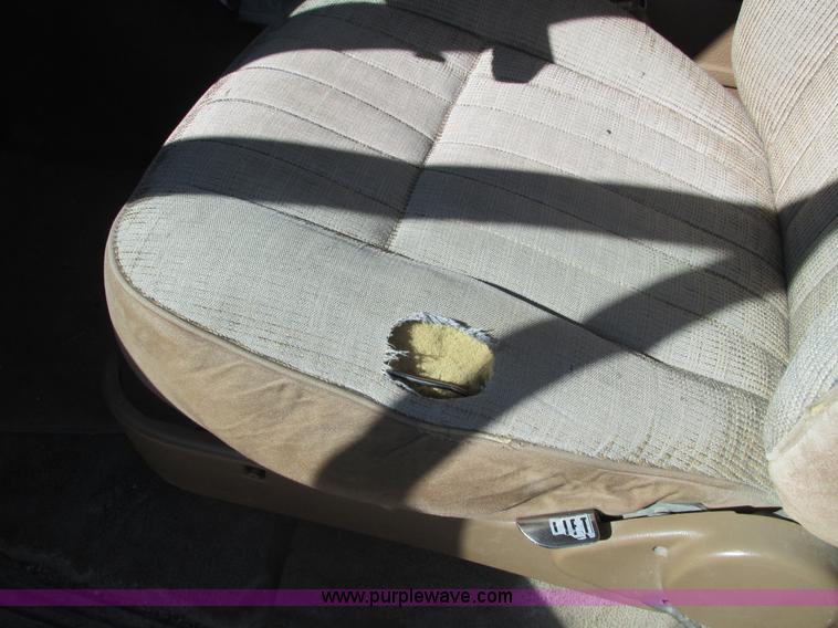 image for item E5025 1990 Ford F250 XLT Lariat SuperCab pickup truck