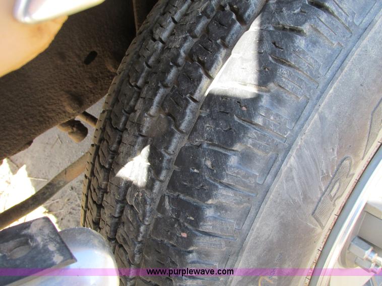 image for item E5026 1989 Ford F250 XLT Lariat SuperCab pickup truck