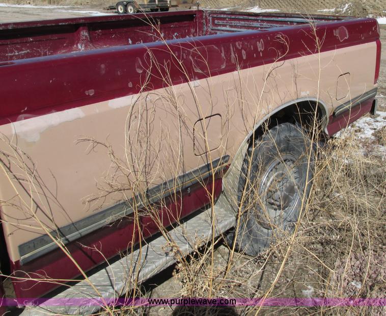 image for item E5026 1989 Ford F250 XLT Lariat SuperCab pickup truck