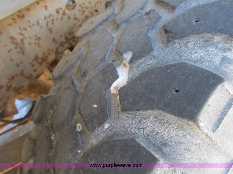 image for item E5026 1989 Ford F250 XLT Lariat SuperCab pickup truck